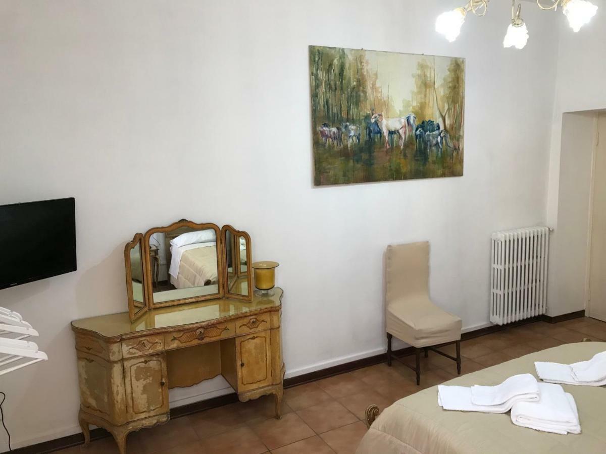 Albergo Antica Lanterna Castelnuovo di Garfagnana Exterior foto